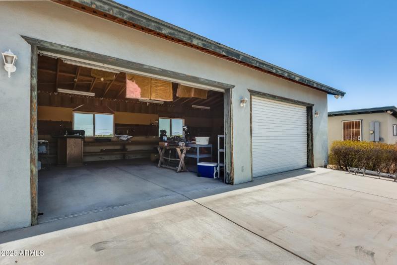 Detached 3 car garage