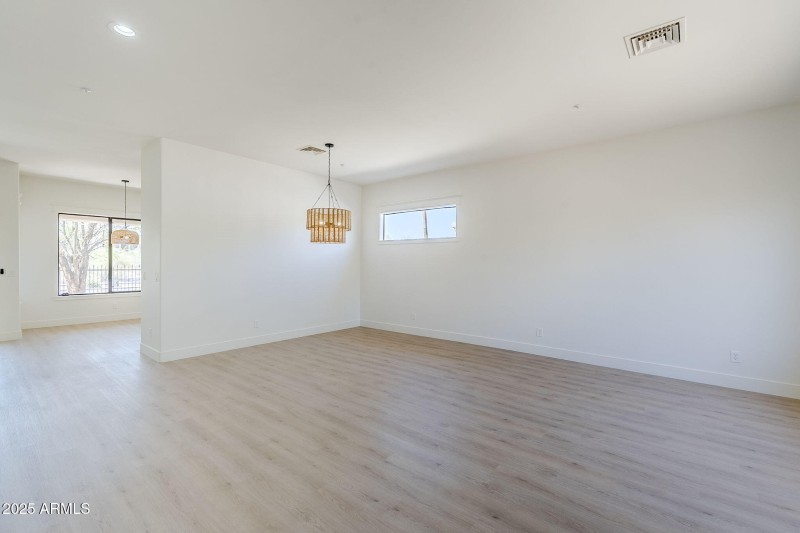 5-web-or-mls- El Lag-5