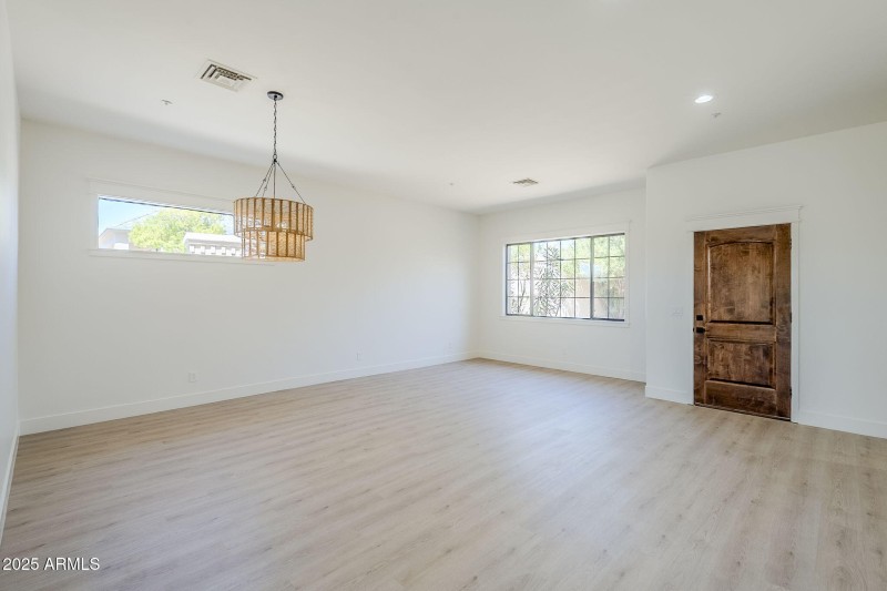 9-web-or-mls- El Lag-9