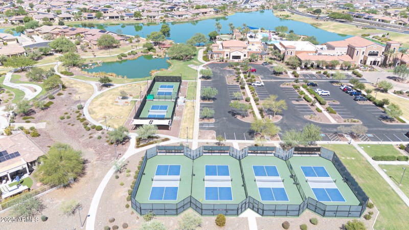 pickleball courts