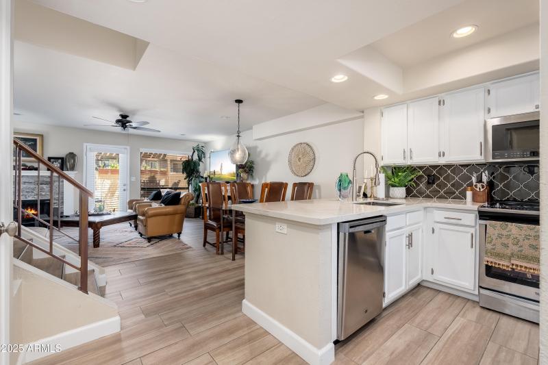 815 E Grovers Ave UNIT 55 - 10