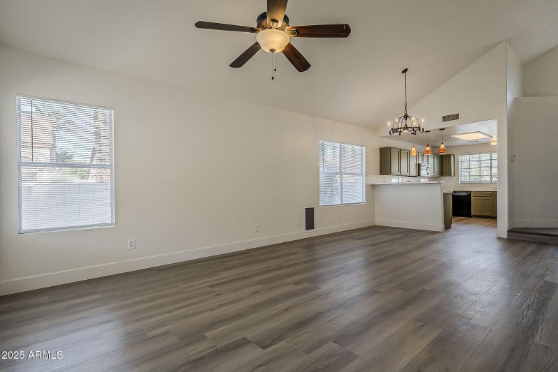 11-web-or-mls-Bradford-11