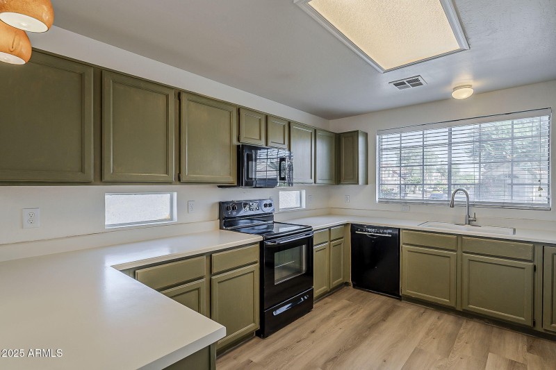 12-web-or-mls-Bradford-12