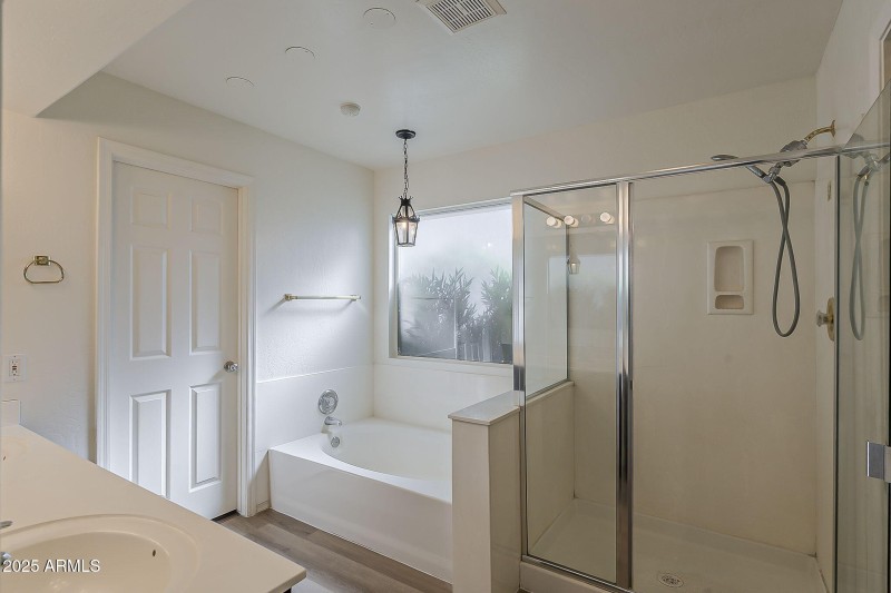 27-web-or-mls-Bradford-27