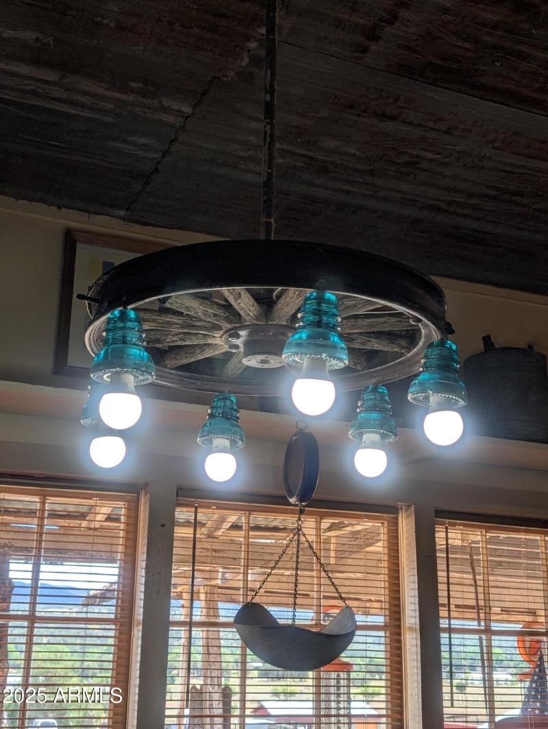 FS UNIQUE FEATURES 4