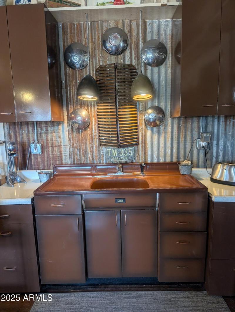 FS UNIQUE FEATURES 6