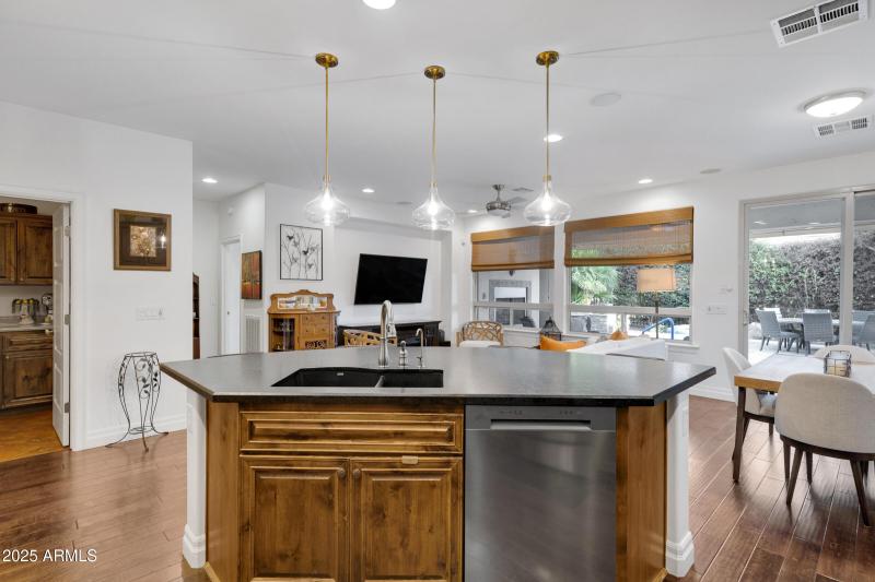 1761 E Harmony Wy-18