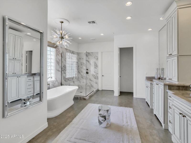 093-5016 E Lucia Drive-93