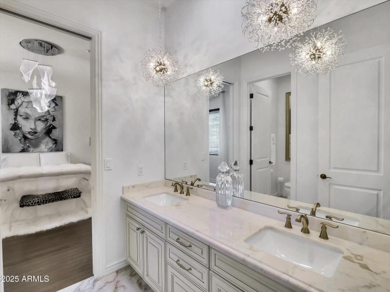 075-5016 E Lucia Drive-75