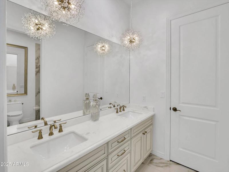 071-5016 E Lucia Drive-71