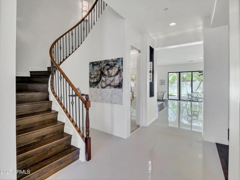 048-5016 E Lucia Drive-48