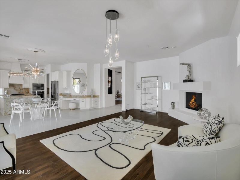 032-5016 E Lucia Drive-32