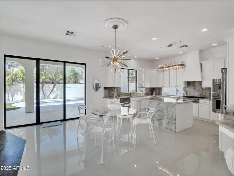 034-5016 E Lucia Drive-34