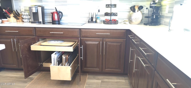 Under Stove Pull-Out