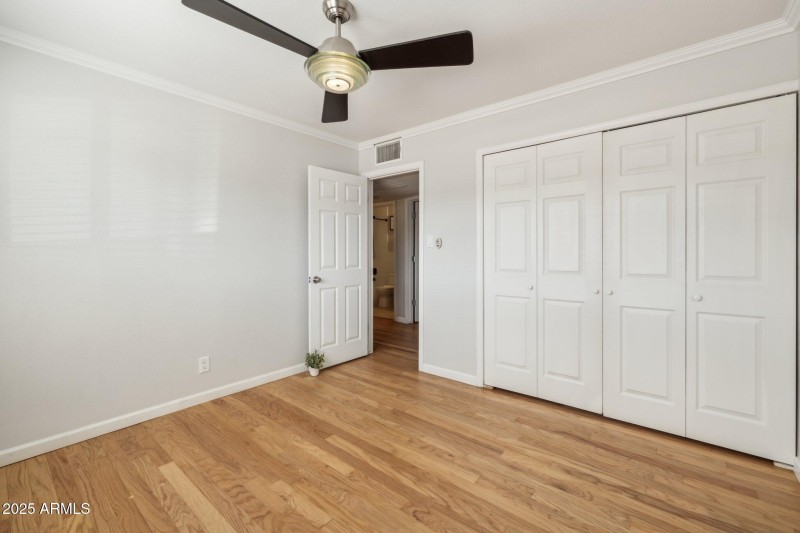 17-web-or-mls-6926-e-culver-st