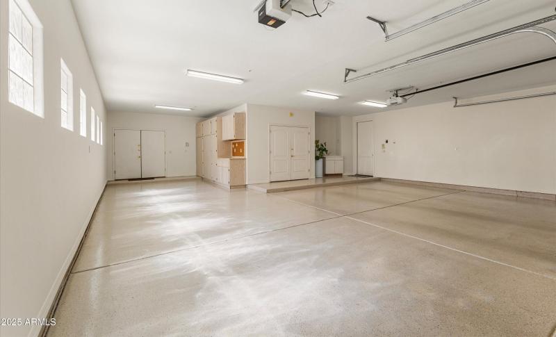 4 car garage with extra room
