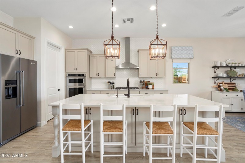 013-27396 W Escuda Dr