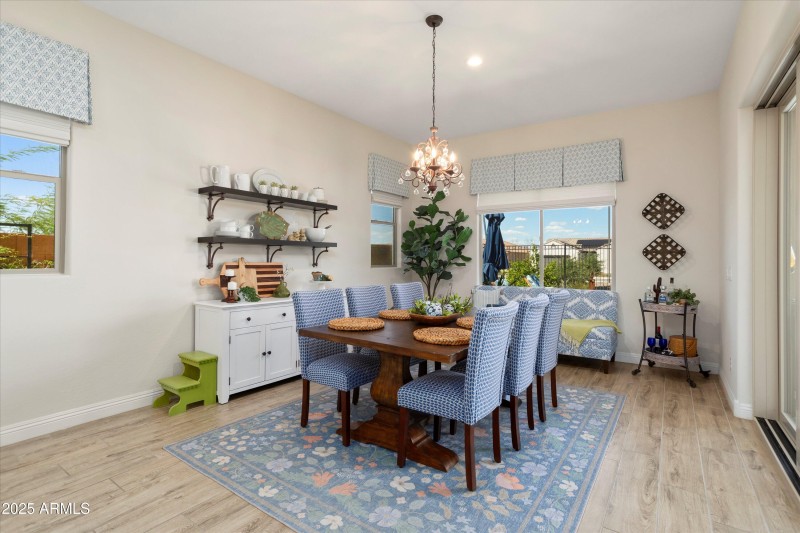 018-27396 W Escuda Dr