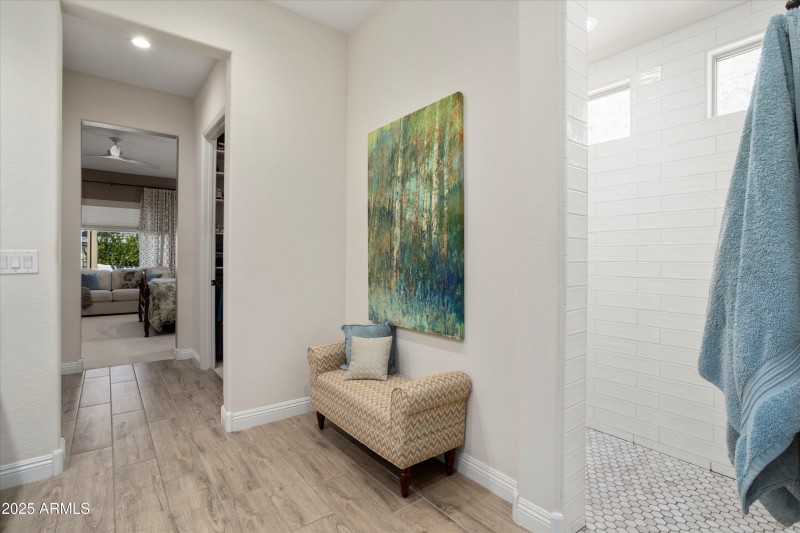 024-27396 W Escuda Dr