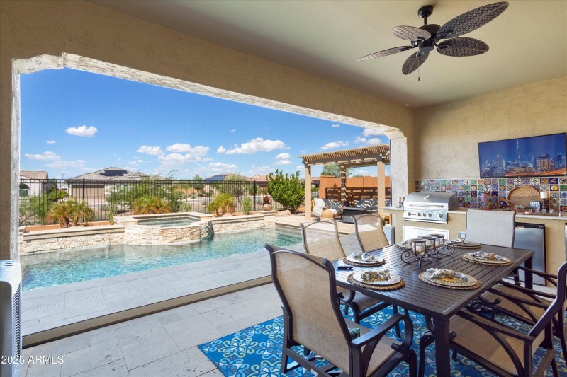 037-27396 W Escuda Dr