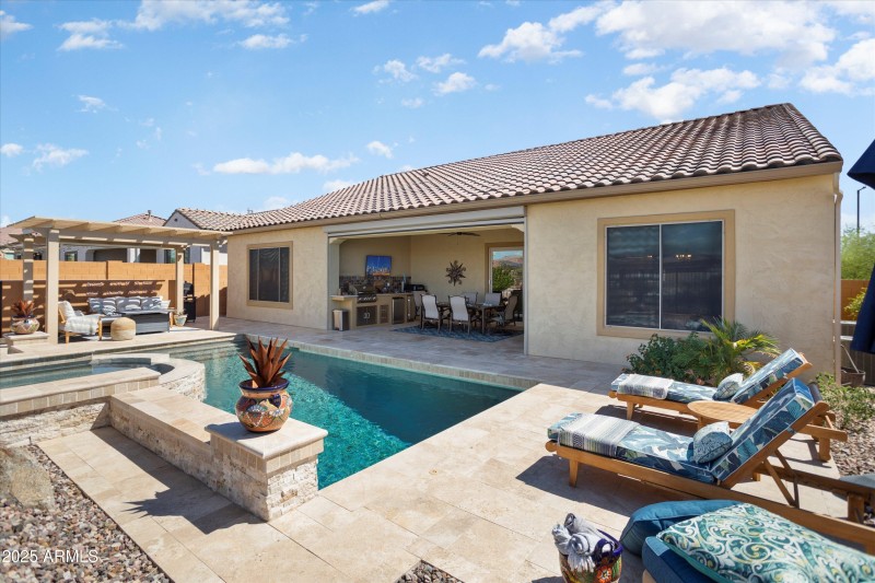 041-27396 W Escuda Dr