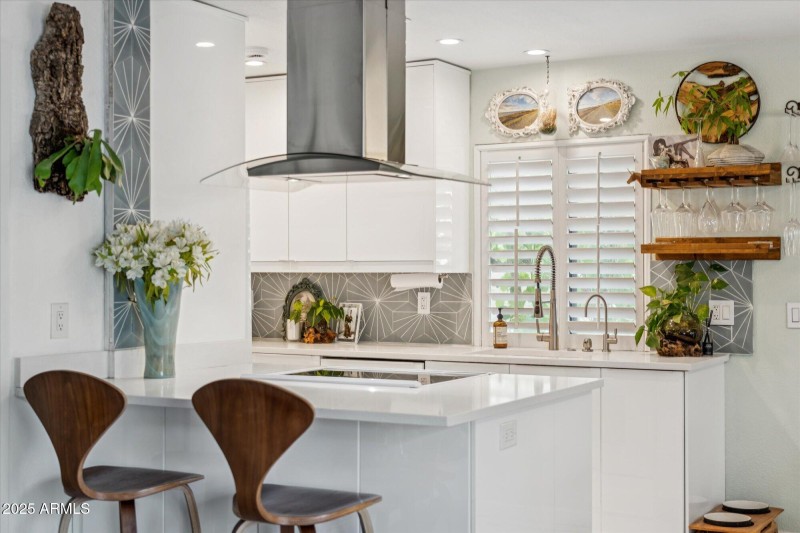 Kitchen Island with Bar Seating