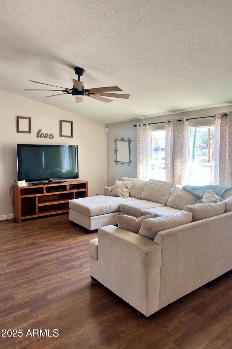 F6BF3A18-8F4E-4247-9D86-24871FA07828