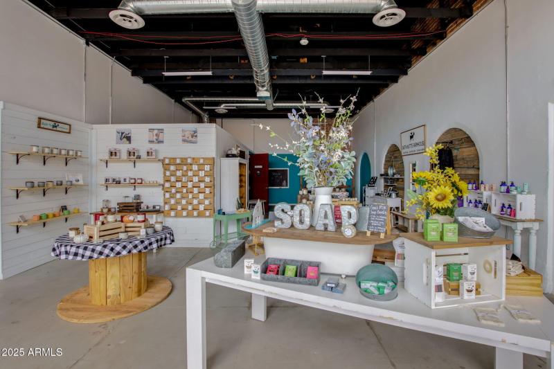 52-web-or-mls-Screws And Sparkles-24