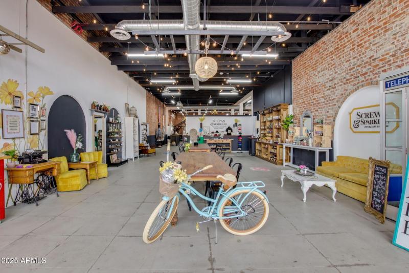 58-web-or-mls-Screws And Sparkles-30