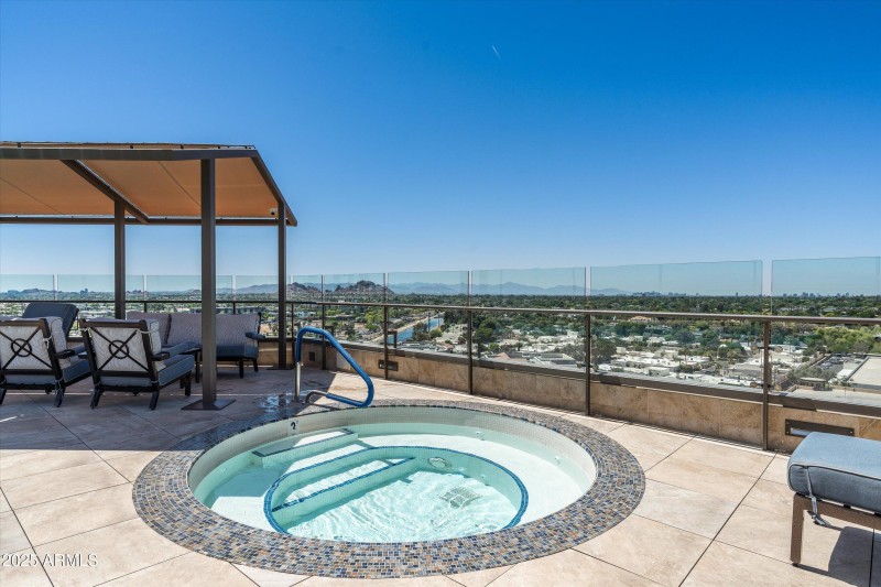 40-7175 E Camelback Rd #510 (40 of 42)