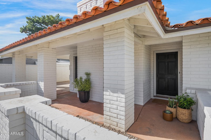 1708 E Solano Dr - 4