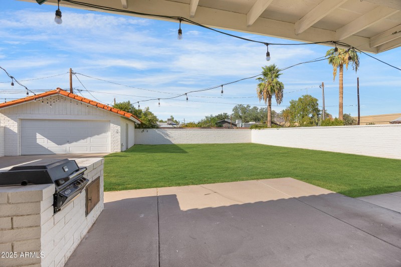 1708 E Solano Dr - 36