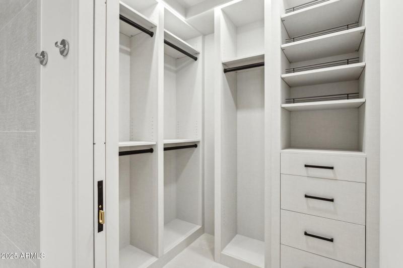 Guest Suite Walk-in Closet