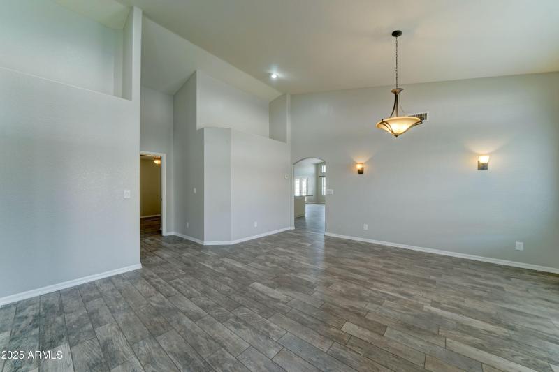 1119 e SouthShore Dr-17