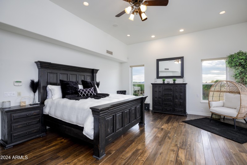 11858-E-Gold-Dust-Ave-1-14