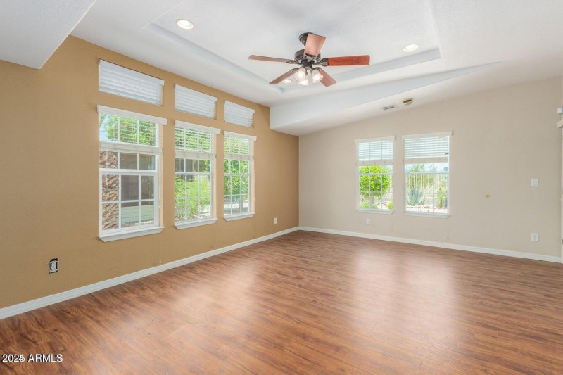 3301 S Goldfield Rd 4027