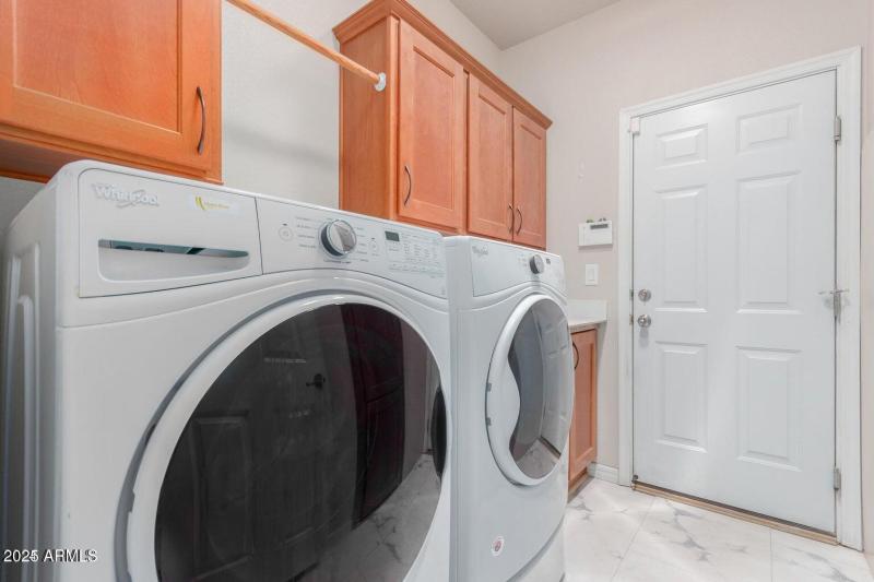 3301 S Goldfield Rd 4027