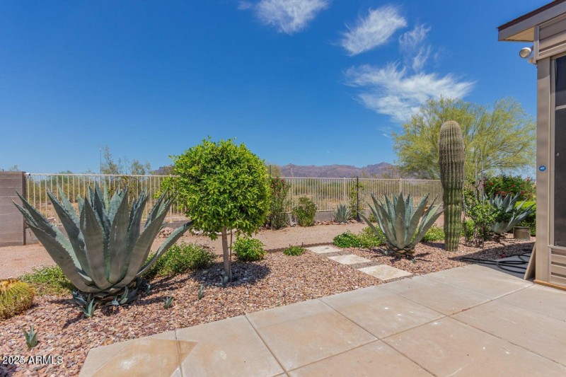 3301 S Goldfield Rd 4027