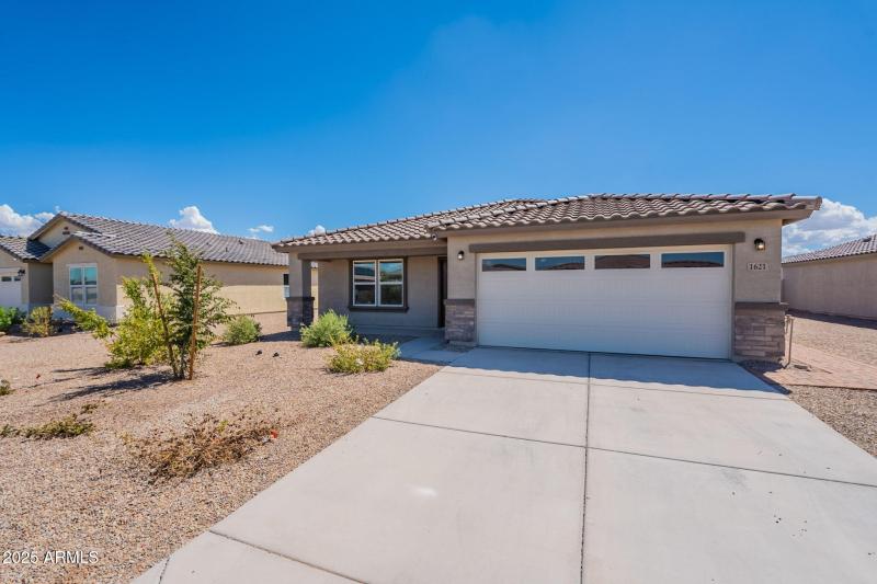 1621 W Laguna Dr