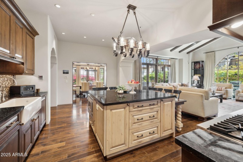 Artisan Lighting Details