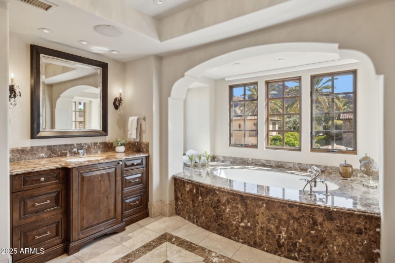 Spa-Inspired Primary Bath