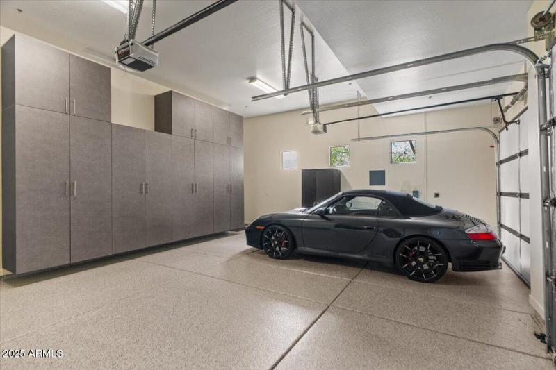 2 Car Garage on the west wing of home