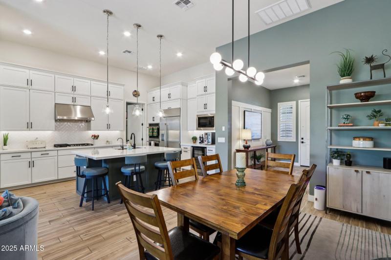 13-web-or-mls-W Marshall Ave-S1009-013