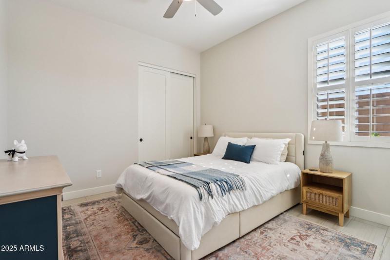 30-web-or-mls-W Marshall Ave-S1009-030