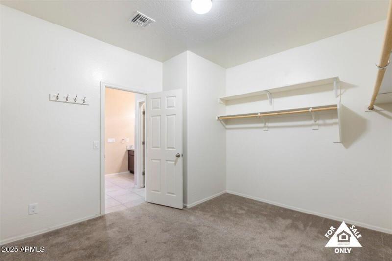 30-18216 W Foothill Dr