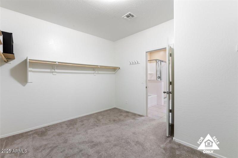 31-18216 W Foothill Dr