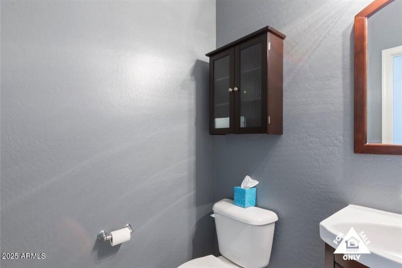 33-18216 W Foothill Dr