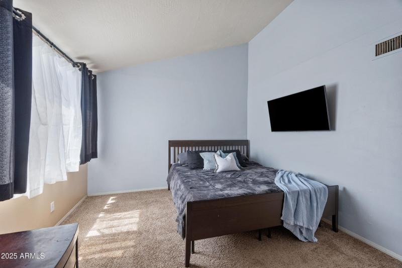 3411 N 12th Pl #3-24