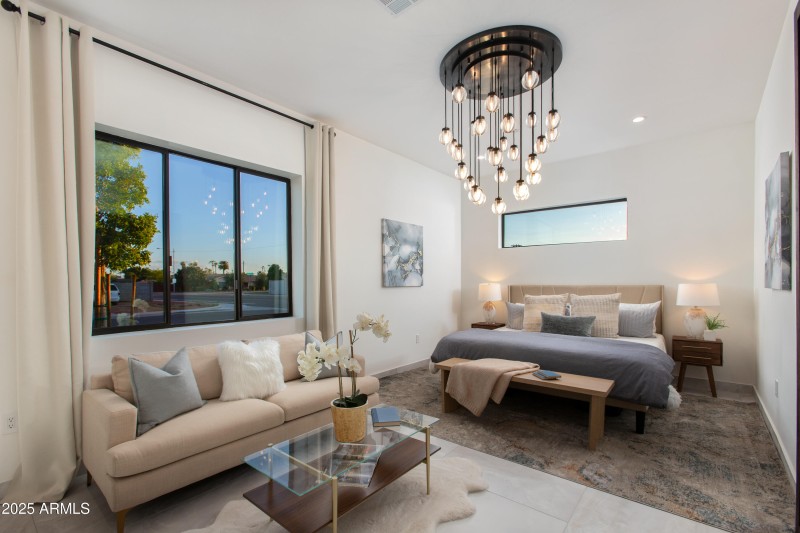 1ST PRIMARY EN-SUITE