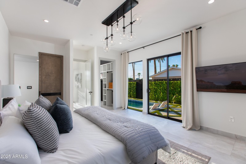 2ND PRIMARY EN-SUITE